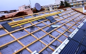 Installation solaire en autoconsommation par Jean Marc Dubié avec des tuiles photovoltaïques Imerys