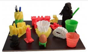 Objets réalisés par les imprimantes 3D RepRap Diffusion / Adrien GRELET